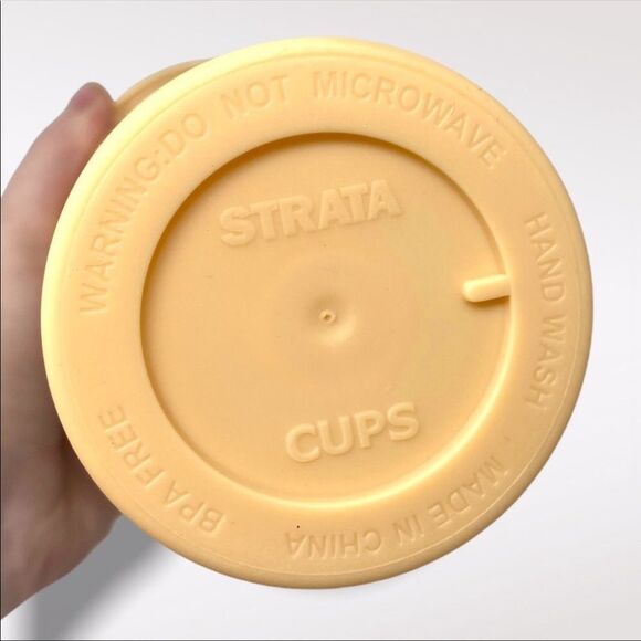 🆕 STRATA | Cream Matte Tumbler With Straw - Picture 3 of 4